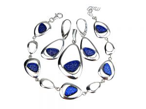 Komplet biżuterii srebrnej z niebieskim kamieniem brokatowym
